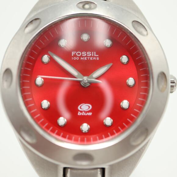 Fossil Blue 30mm Red Dial Womens Watch w 6" Stainless Steel AM3340 New Battery - Picture 6 of 10